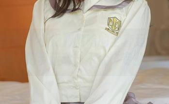 模范学院 – 小奶瓶呜呜的全套运动写真——一场“跑步运动”不太“专业”的探险