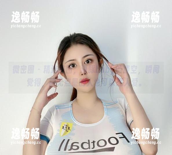 微密圈 - 精选美图，海豚baby的镂空，瞬间觉得，胸无点墨的人也可以惹人爱。