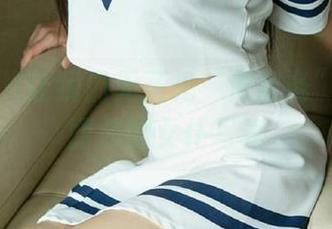 爱尤物 – 让我们无圣光“做家务”吧：李丽莎的女仆写真