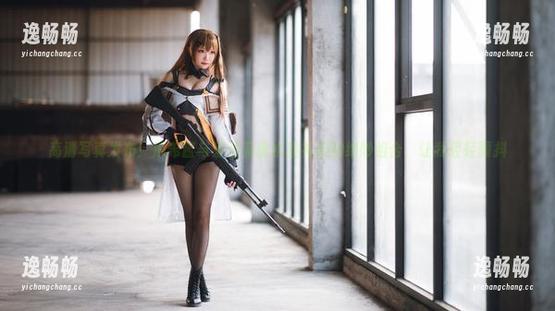 瓜希酱 高清写真发布!瓜希酱与爱蜜莉雅水晶礼服的绝妙组合,让我轻轻颤抖