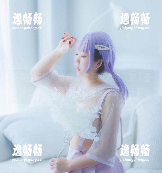 挺有意思的，甜糖大魔王和她的“双人圣诞麋鹿”，高清图库立马变得俏皮许多。