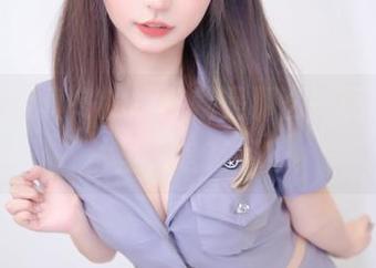 看神乐坂真冬的婚纱就是那么一回事，图片里有啥玄机？