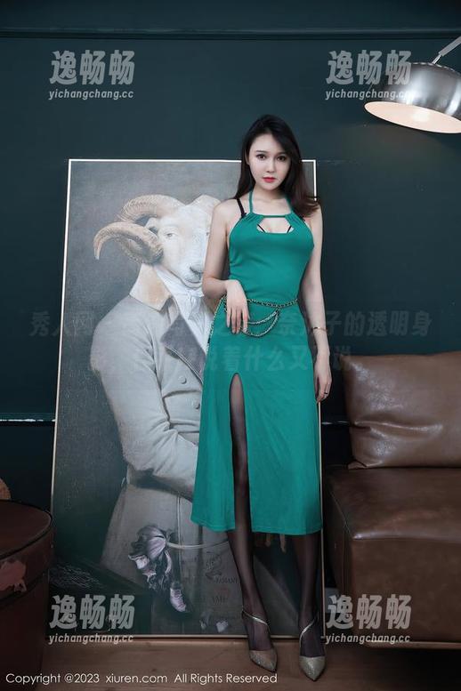 秀人网 - 高清写真之旅：奈沐子的透明身影，似乎在说着什么又不说。