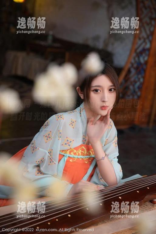 秀人网 - 婕西儿jessie的校服私拍图包：翻开时光的箱子，我竟然对她有点小期待？