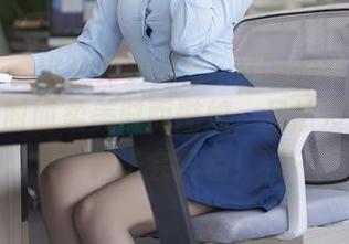 秀人网 – 这就是媛媛酱belle的礼服写真图集，时而柔美时而酷炫，果然没白担心裙子会打褶！