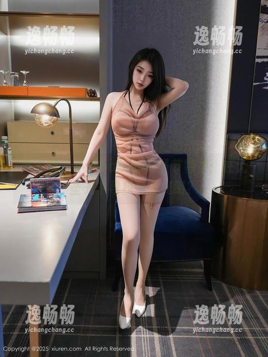 秀人网 - 小乔babyb万圣节特供：在无圣光中寻找一丝光明？