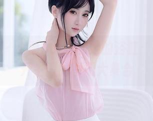 秀人网 – 小雨baby和她的浴缸：一场别开生面的图册大集合