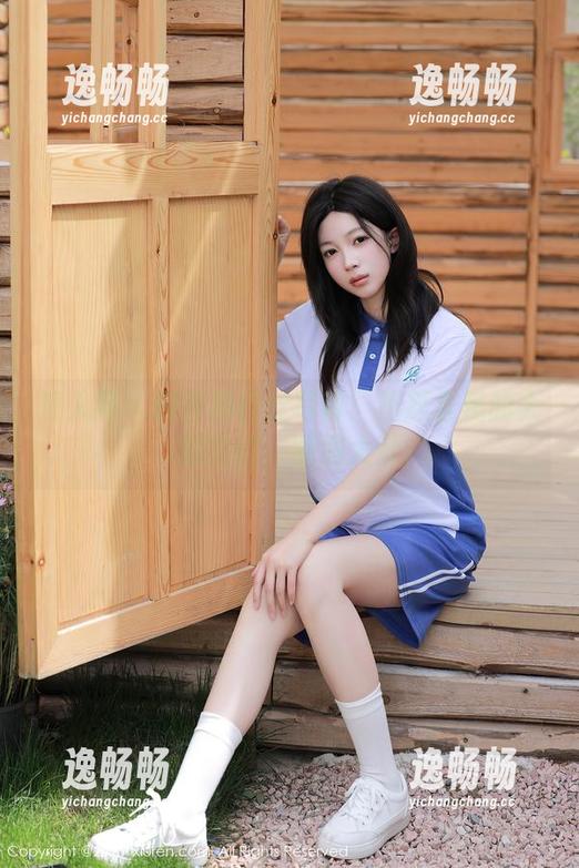 秀人网 - 顾乔楠白丝写真：不忍直视的大胆尝试，脑洞大开