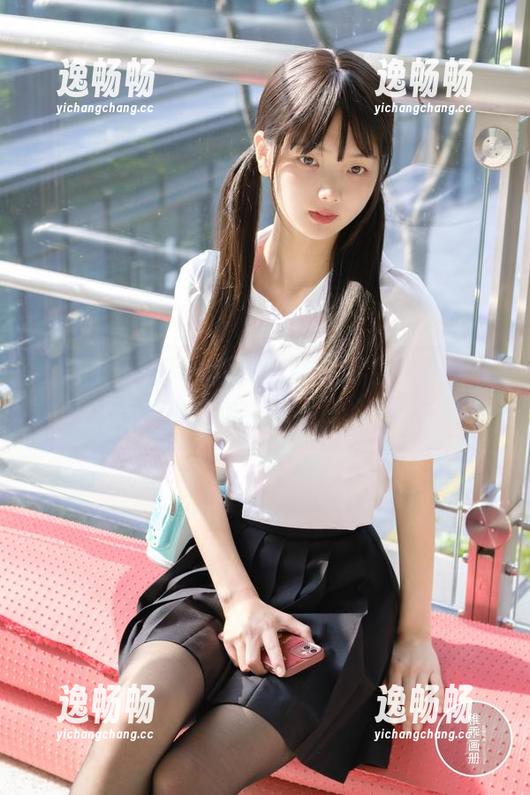 稚乖画册-夜夜 稚乖画册 - 80D抓拍:夜夜晴空,白丝JK,高清技巧秀出不一样的风情。
