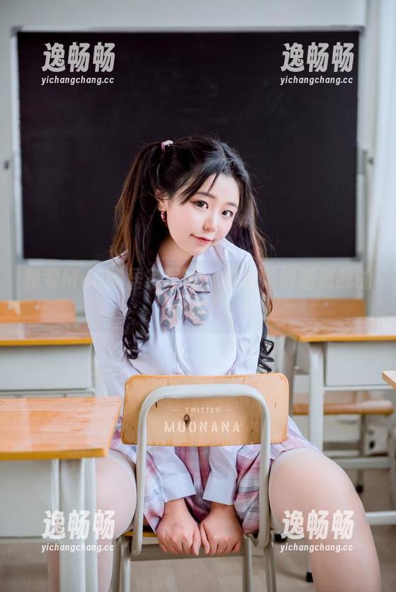 穆零Mu0的居家写真：福利悄悄溜进我的心房！