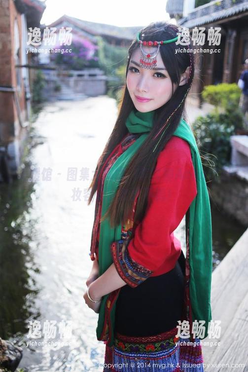 美媛馆 - 图集大揭露，李雪婷Anna透明妆容让人欲罢不能！