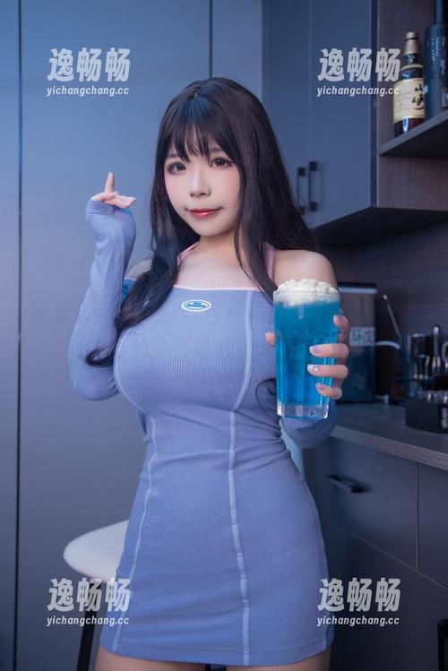 踏进最新图库，与自闭颜球球的长腿亲密接触，别说我没提醒你！