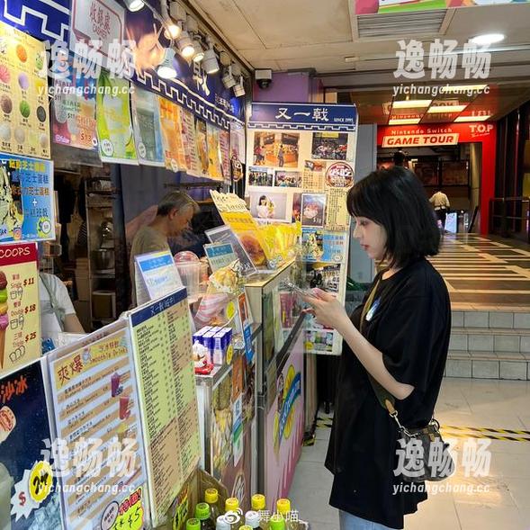舞小喵的温柔cos，真想把她放口袋里，随时拿出来分享快乐！