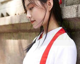 蜜桃社 – 全新原图：李颖诗用写真拼凑出我们都熟悉的“女孩儿”