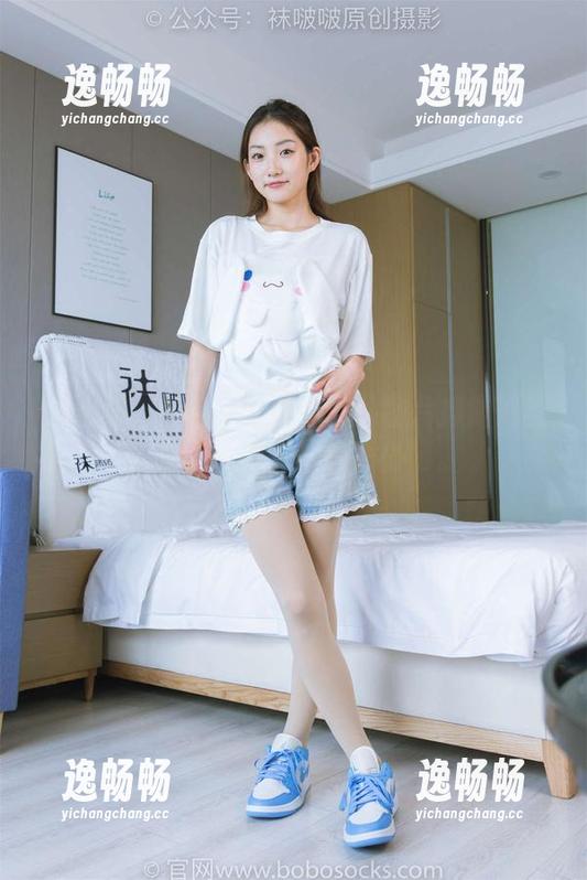 袜啵啵-小淳 袜啵啵 - 小淳家里的隐秘:图片揭露她的小世界,有点让人意外呀。