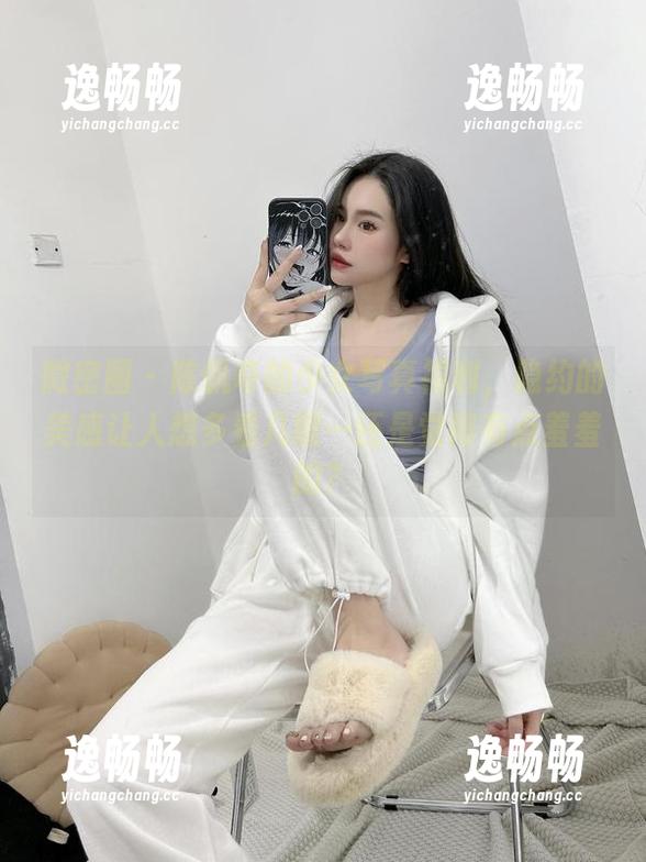 微密圈 - 陈佩奇的少女写真福利，隐约的美感让人想多看几眼…还是觉得有点羞羞的？